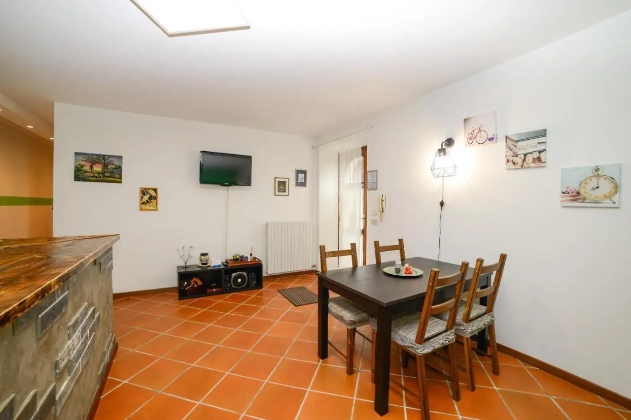 Agli Ulivi Home Peschiera del Garda 0*,  Italia